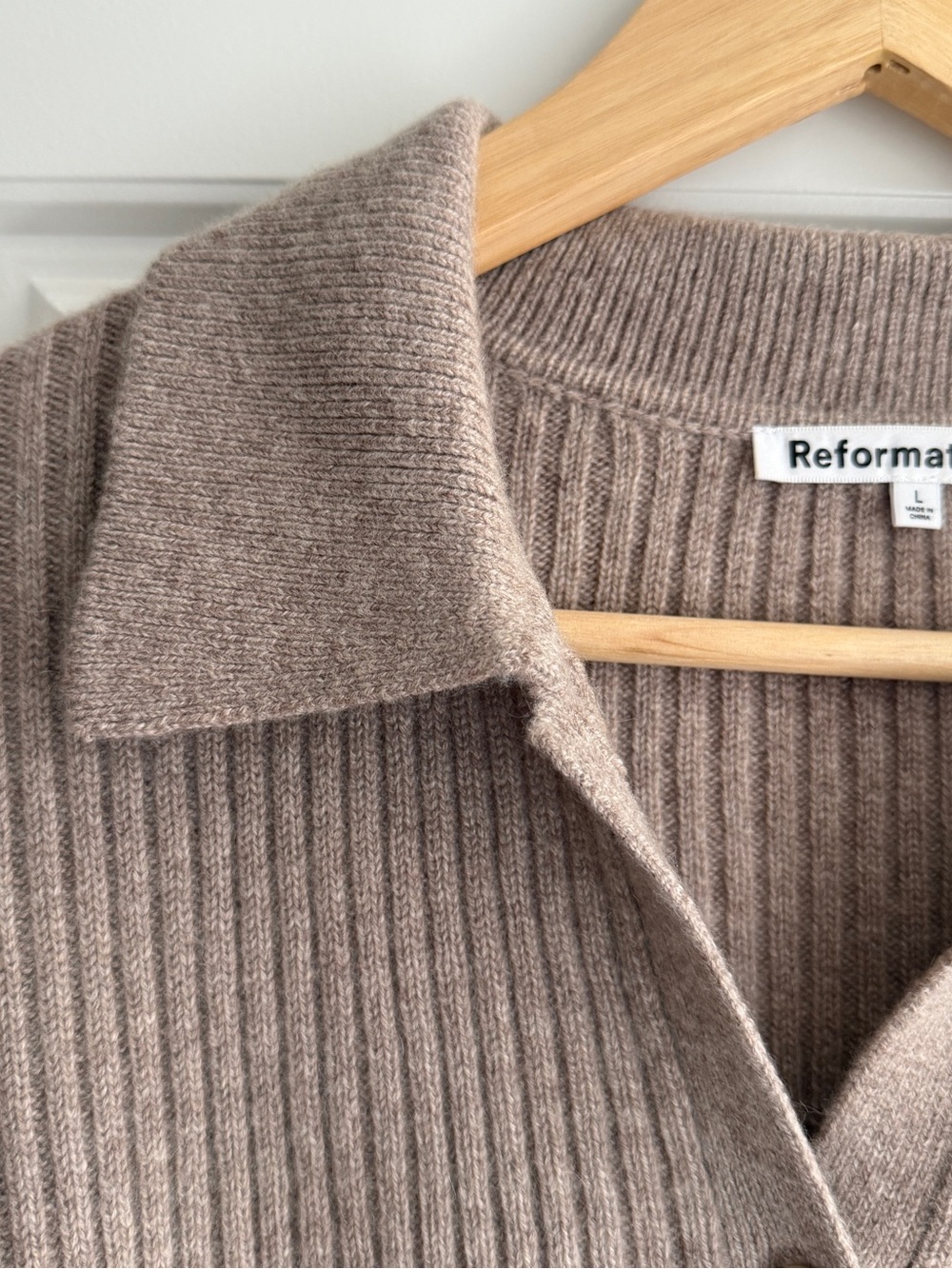 Reformation Fantino Cashmere Collared Cardigan - Taupe - Picture 5 of 8